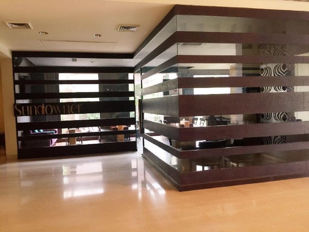 Hotel Vista Ню Делхи Екстериор снимка