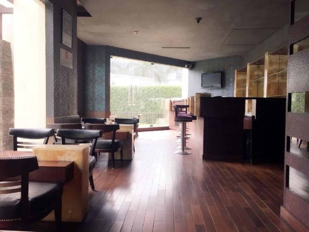 Hotel Vista Ню Делхи Екстериор снимка