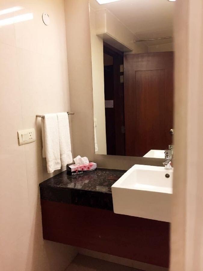 Hotel Vista Ню Делхи Екстериор снимка